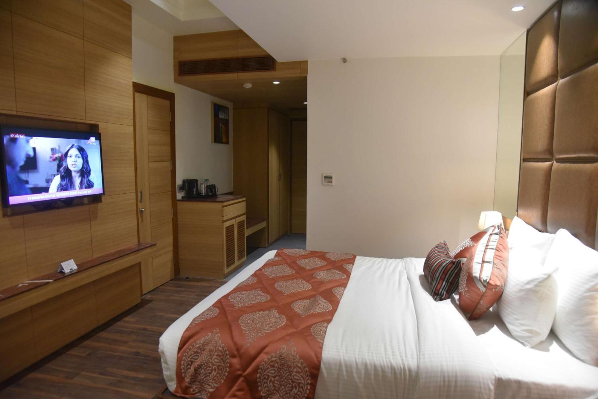 Best Western La Vista Pathānkot Eksteriør billede
