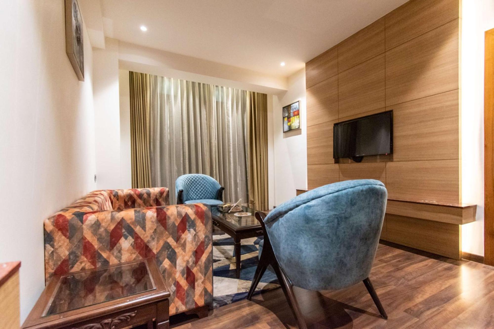 Best Western La Vista Pathānkot Eksteriør billede
