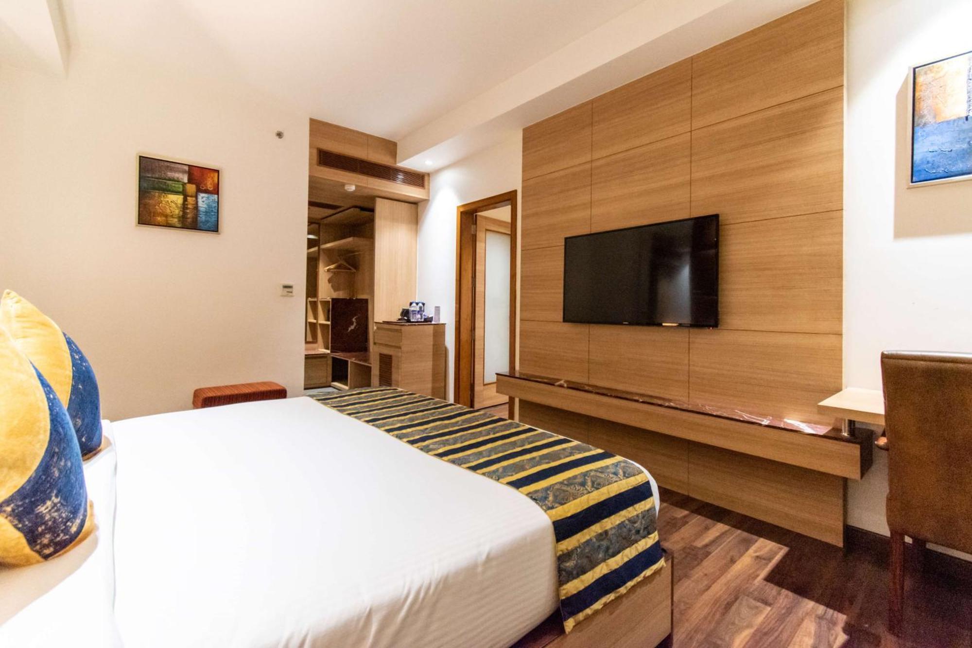 Best Western La Vista Pathānkot Eksteriør billede