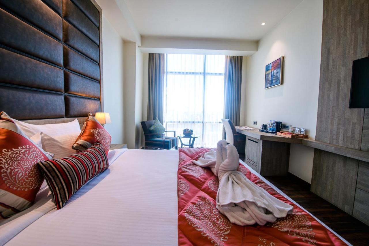 Best Western La Vista Pathānkot Eksteriør billede